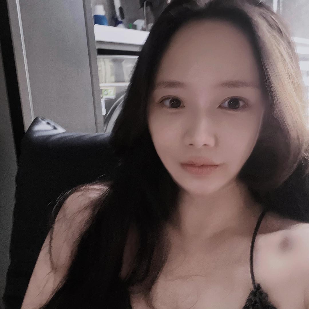蜜蜜吖