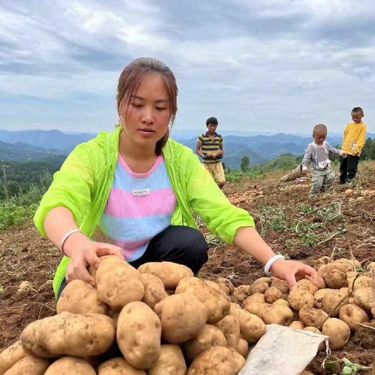 小彭妹的农村生活