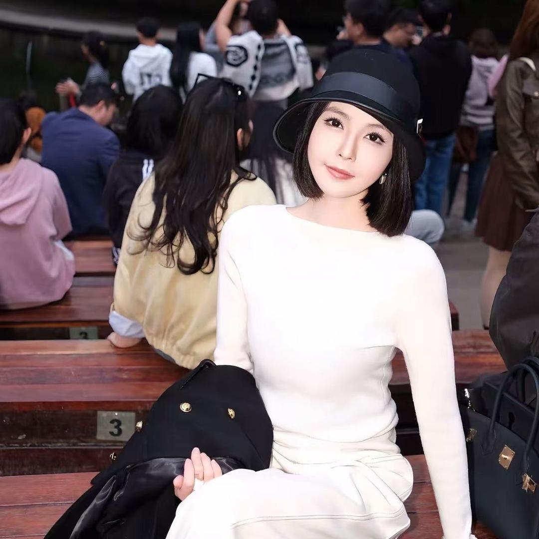 溶溶rongrong精致女装