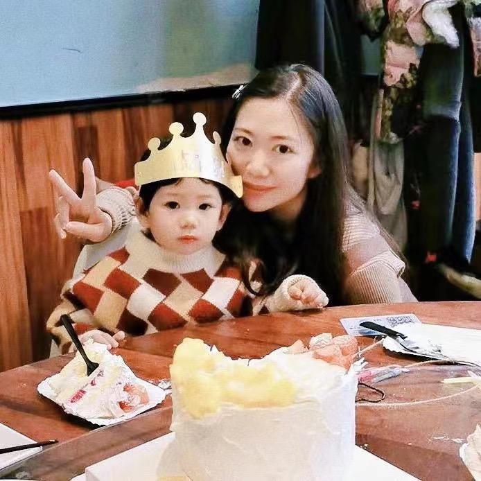卷发暖暖妈妈🌼 坐月子中