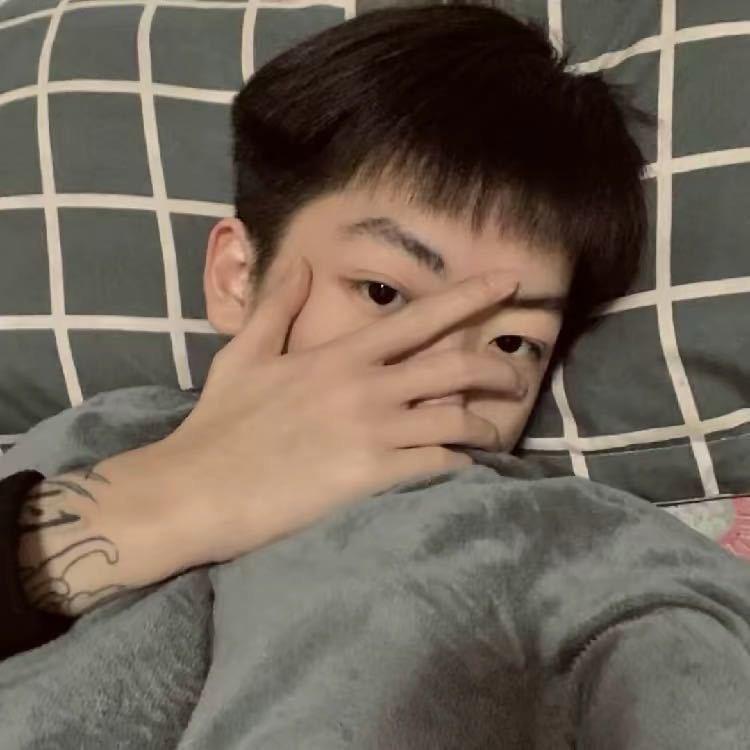 爱吃鸡排.