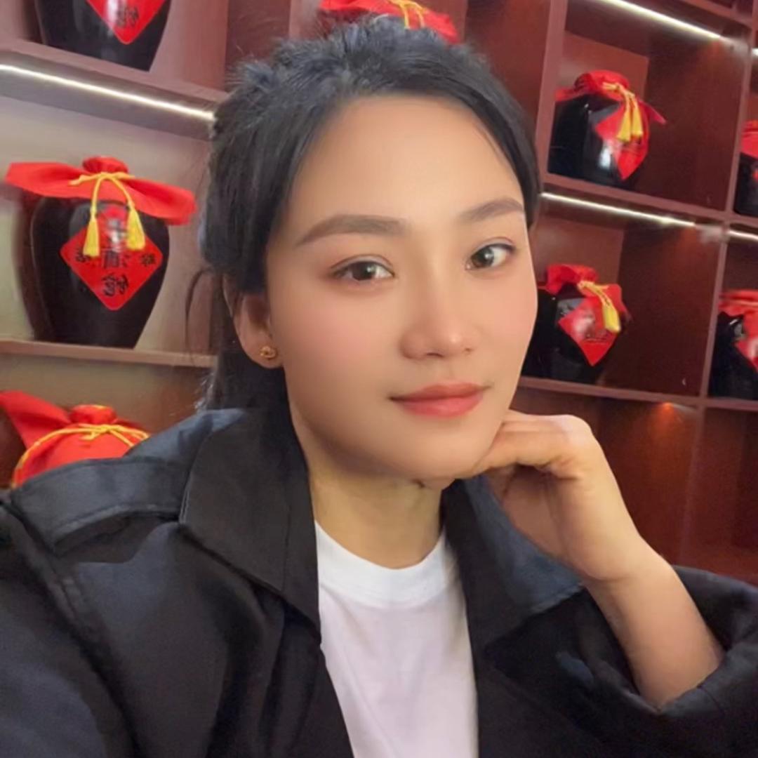 璐璐吖