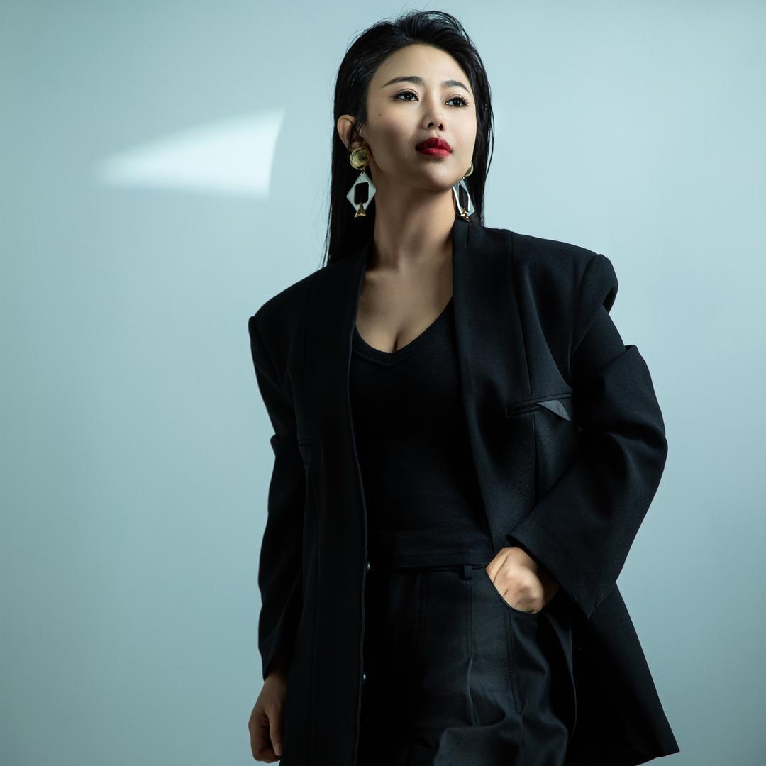 山子（气质女人）