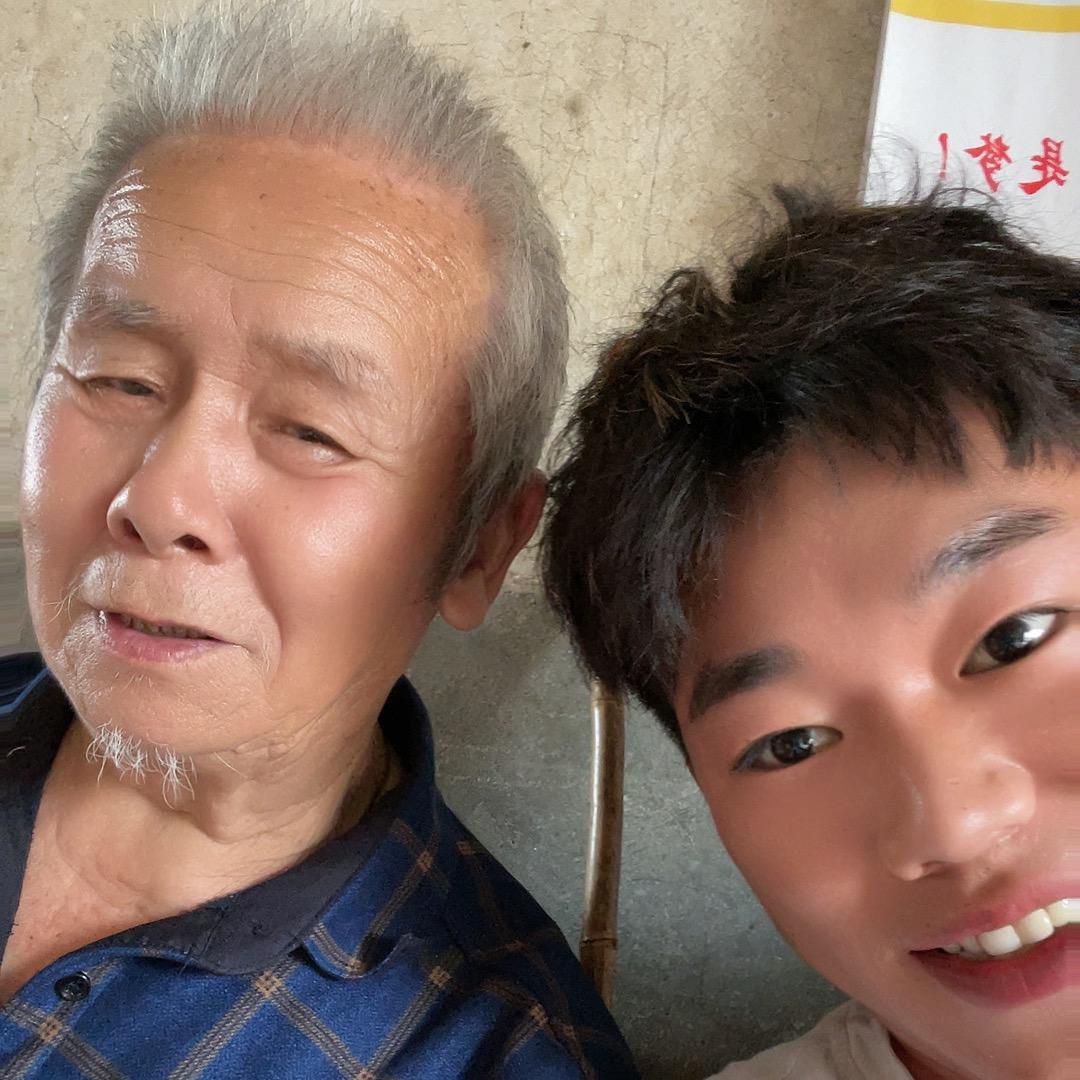 汤某人