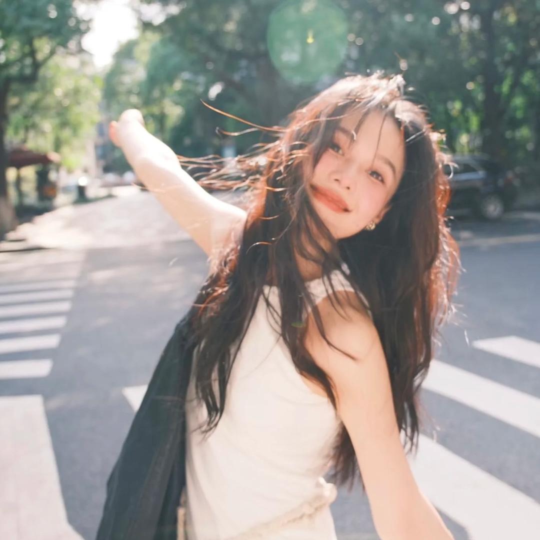 不晚穿搭记、