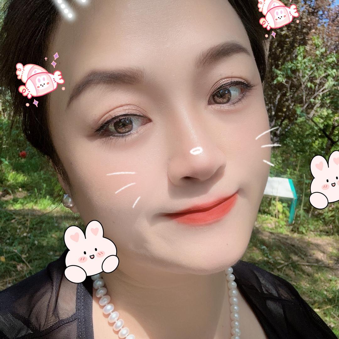 奕琳