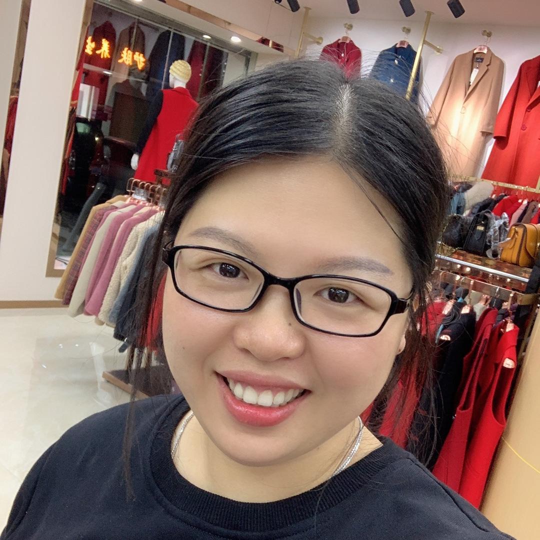 普宁流沙珍雅屋服装店