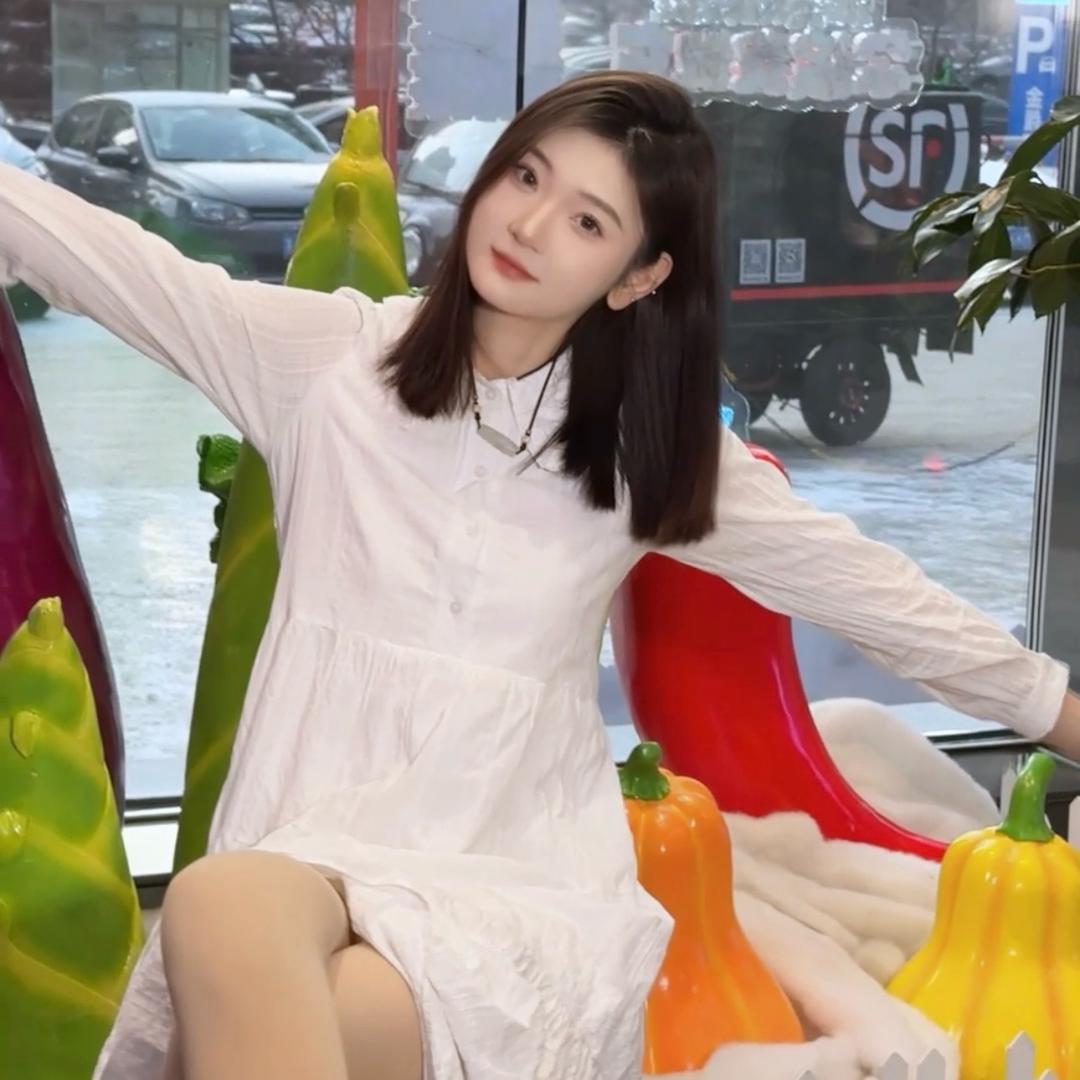 东北女孩秋颖