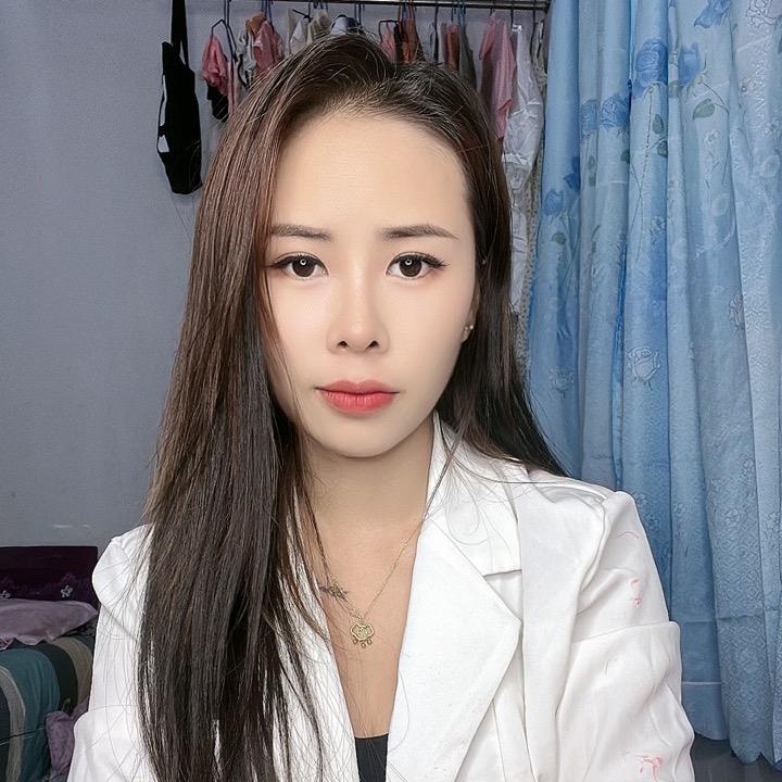 佳佳〈晚八点直播〉