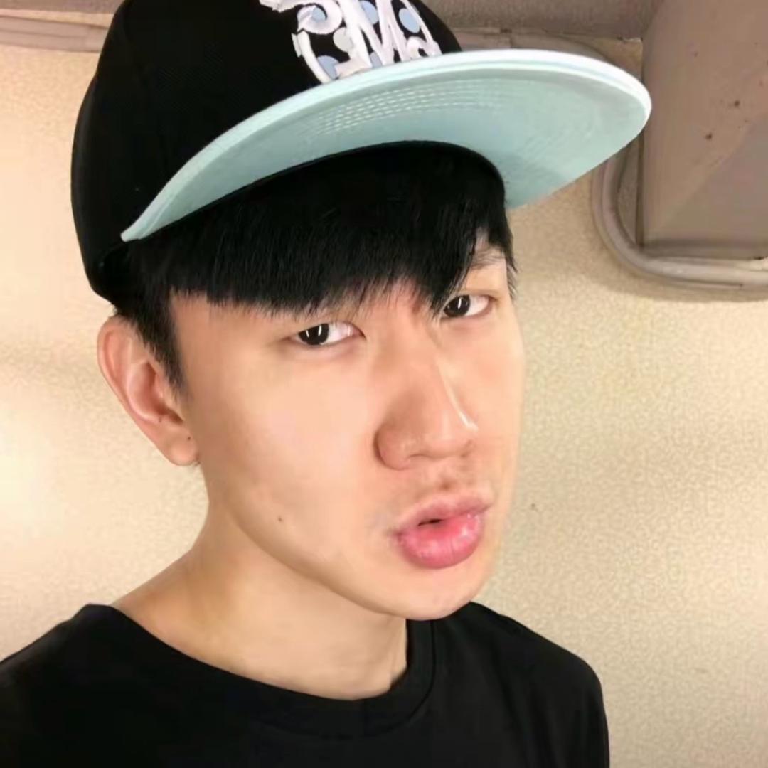 九 點 睡