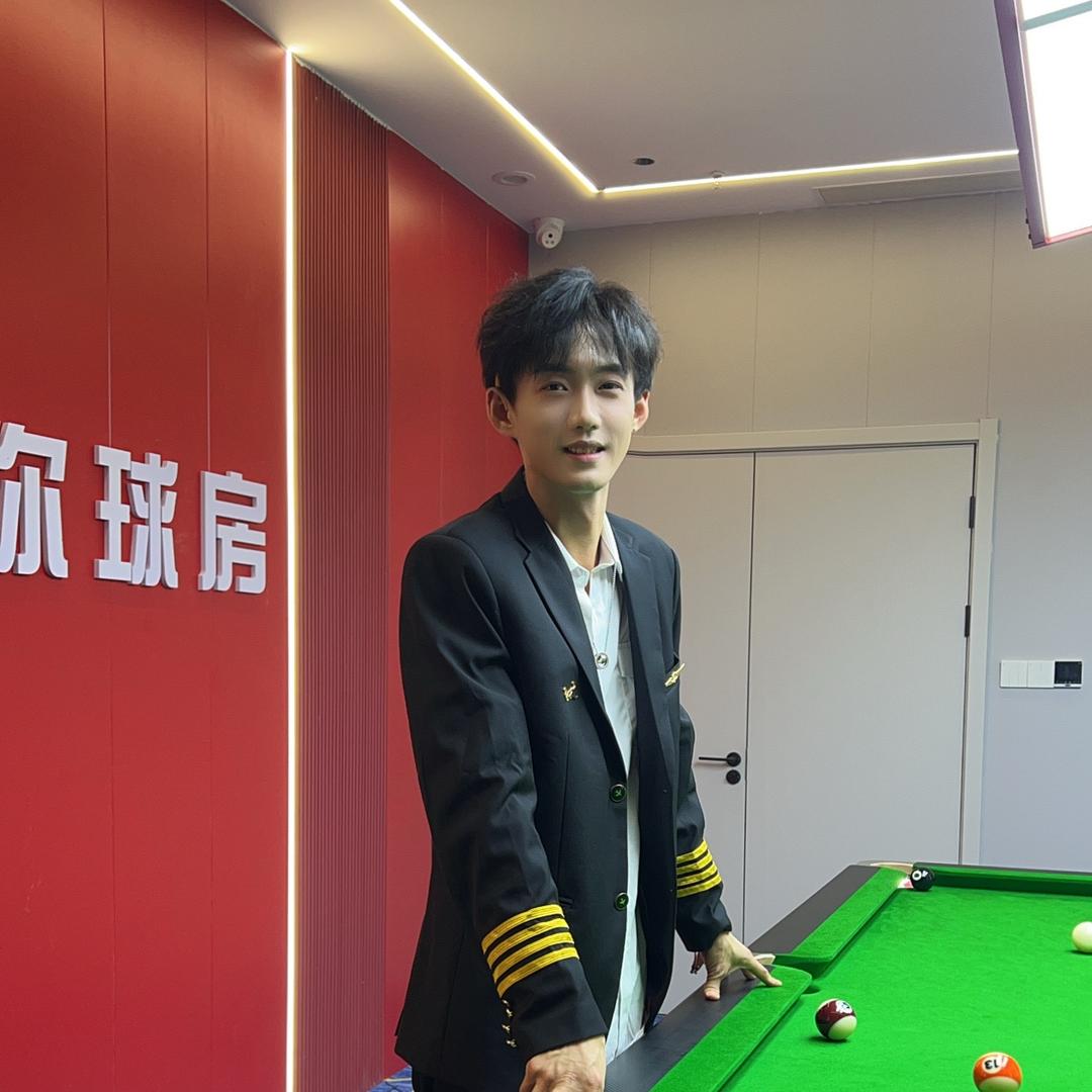 义乌尤尤（189.9cm）
