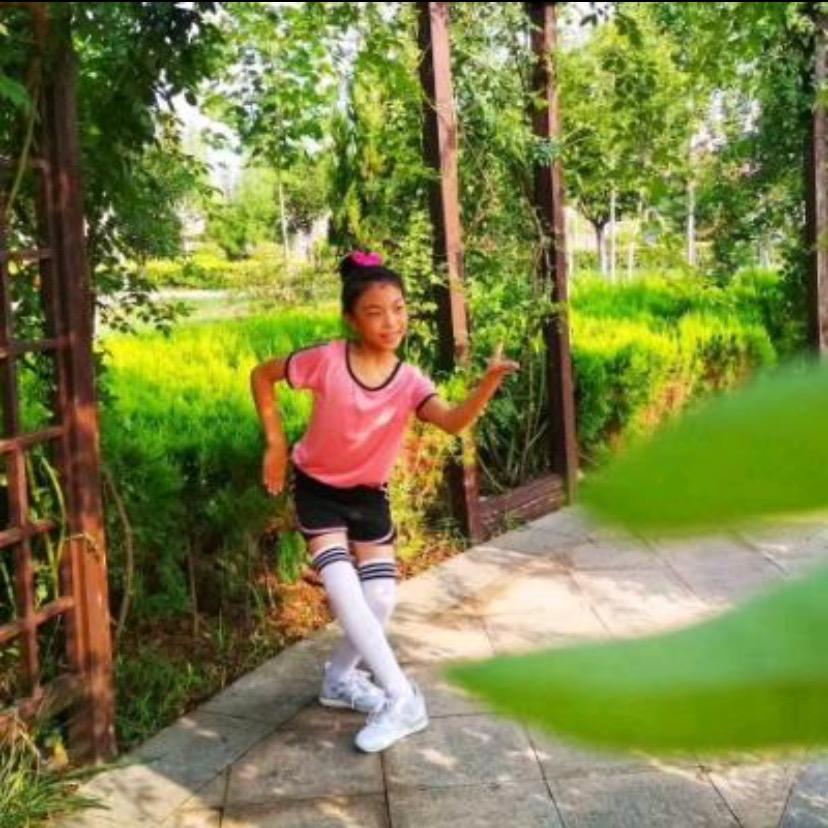 涵涵爱跳舞👯，弟弟爱学习