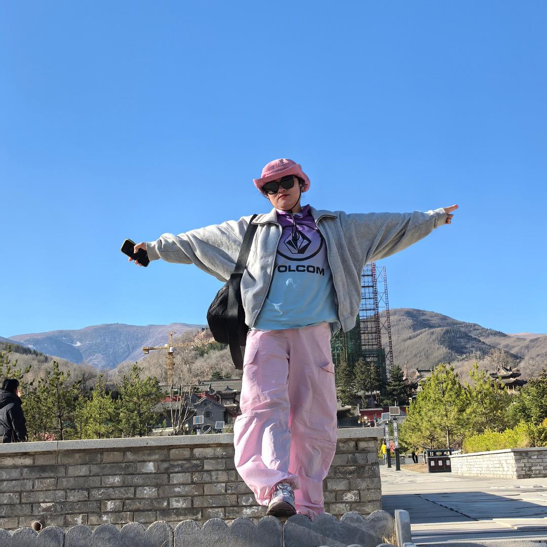 独行霞女