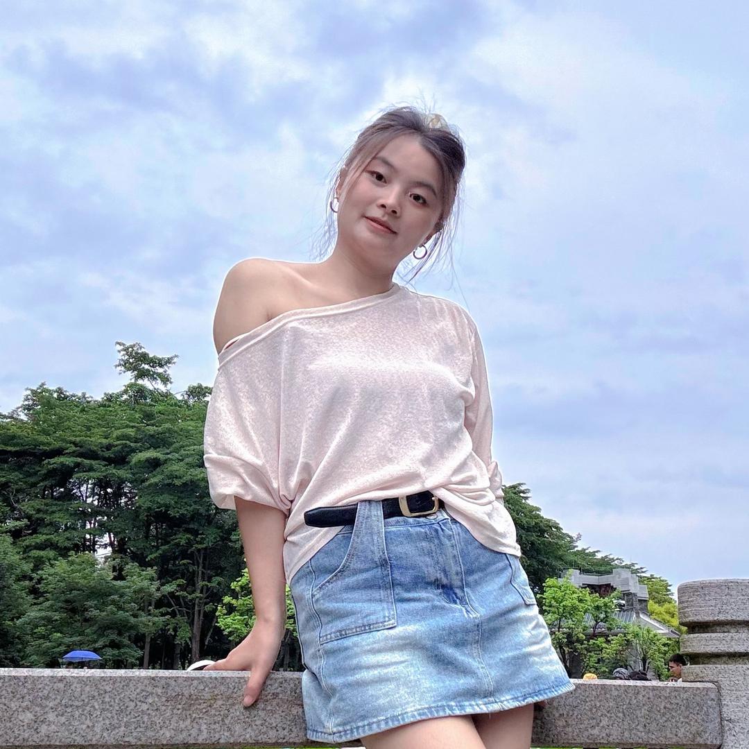 春花 （卤肉店老板娘）