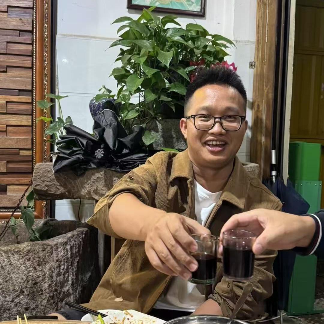 普洱卖房子的小超～友家房产