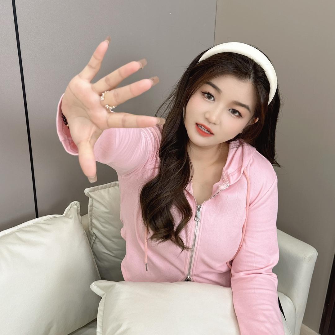 月半晓晓（145斤）