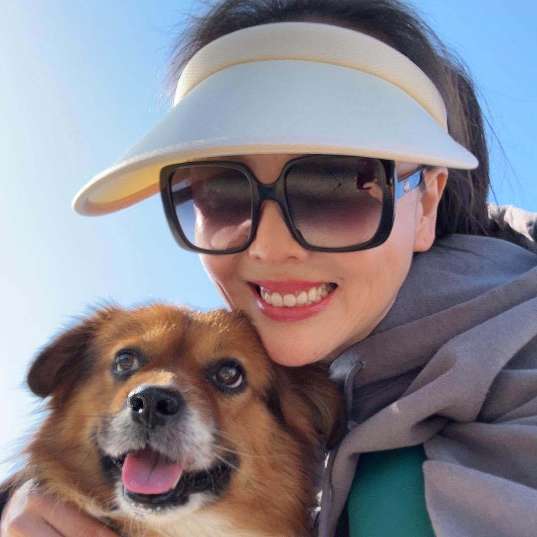Olivia👱🏻‍♀️&金多多🐶