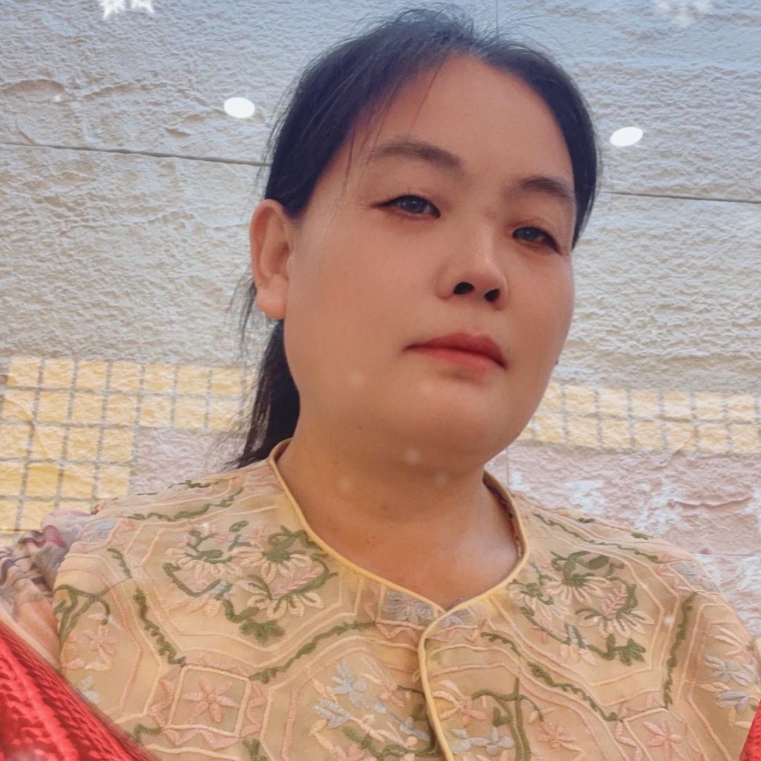 摆摊的李姐