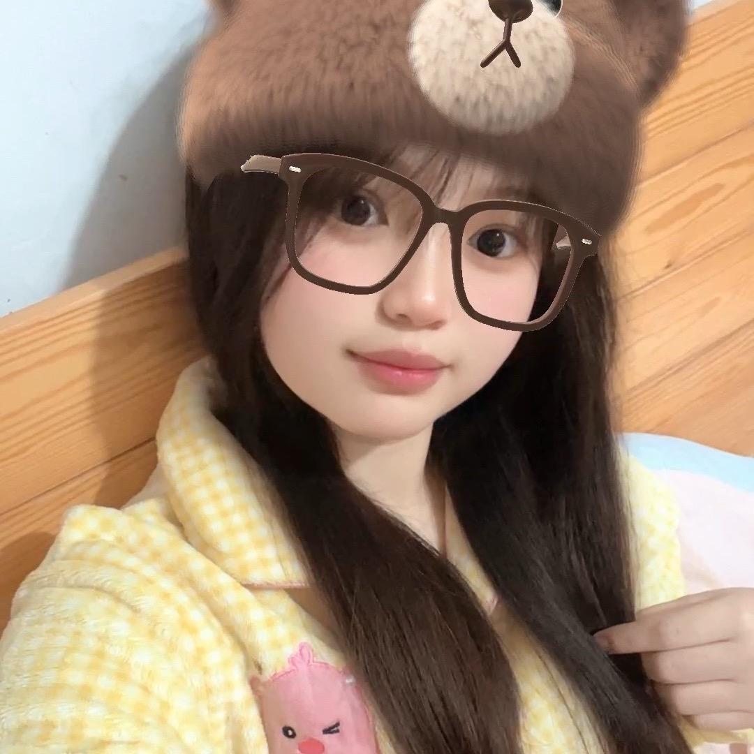 爱吃火鸡面的小女孩.🦋
