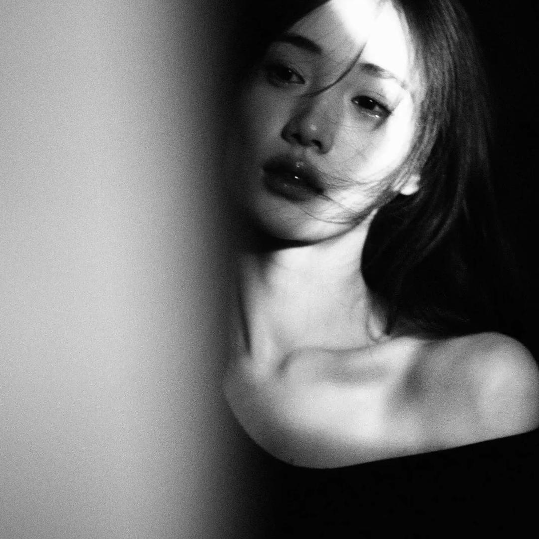 L .