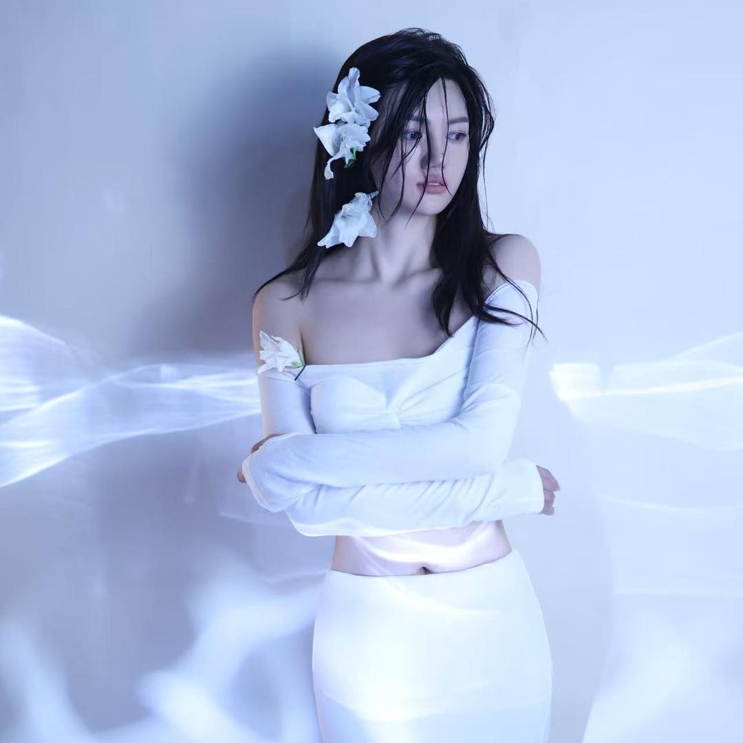 芊佚