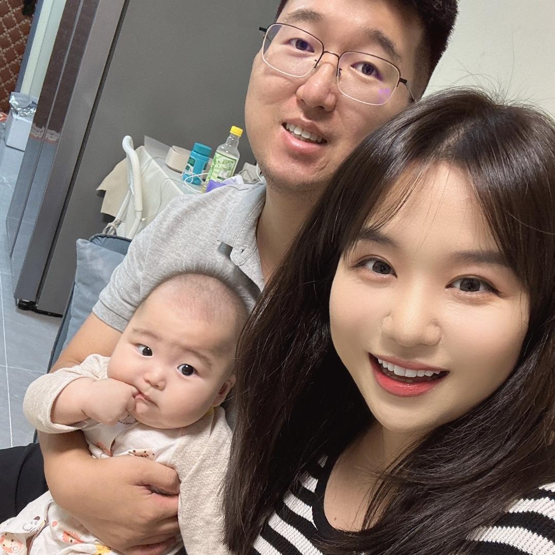 晨小旭养俩娃