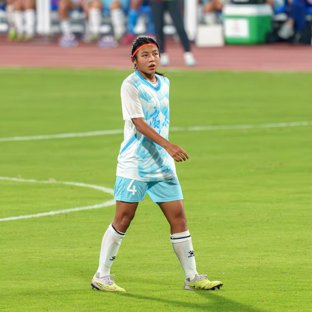 158文静初中生.