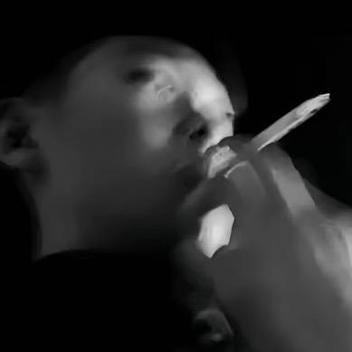 抹泪花、