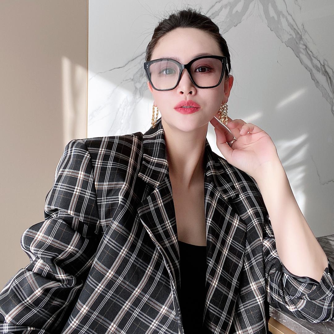 小含精品服饰