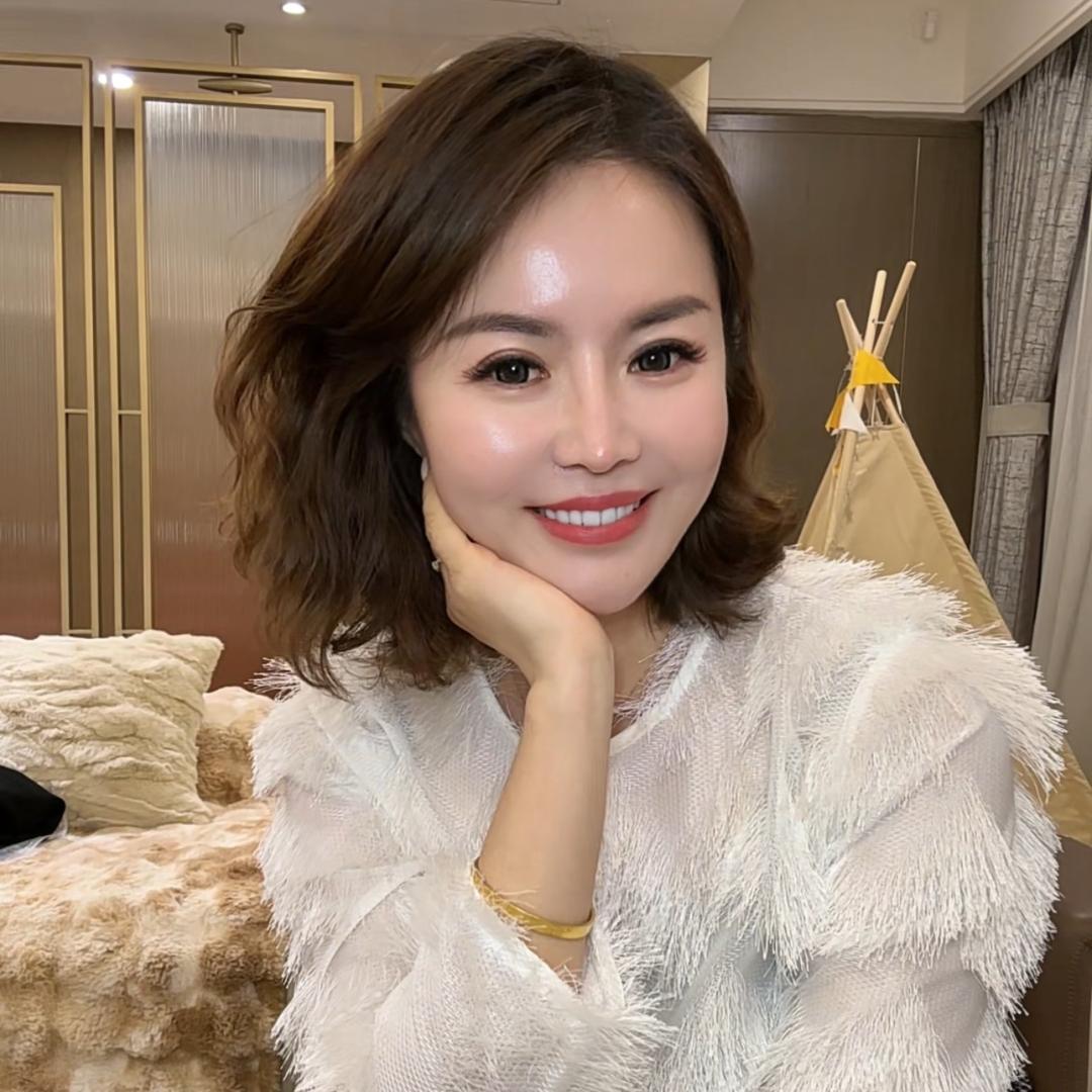 董小佳
