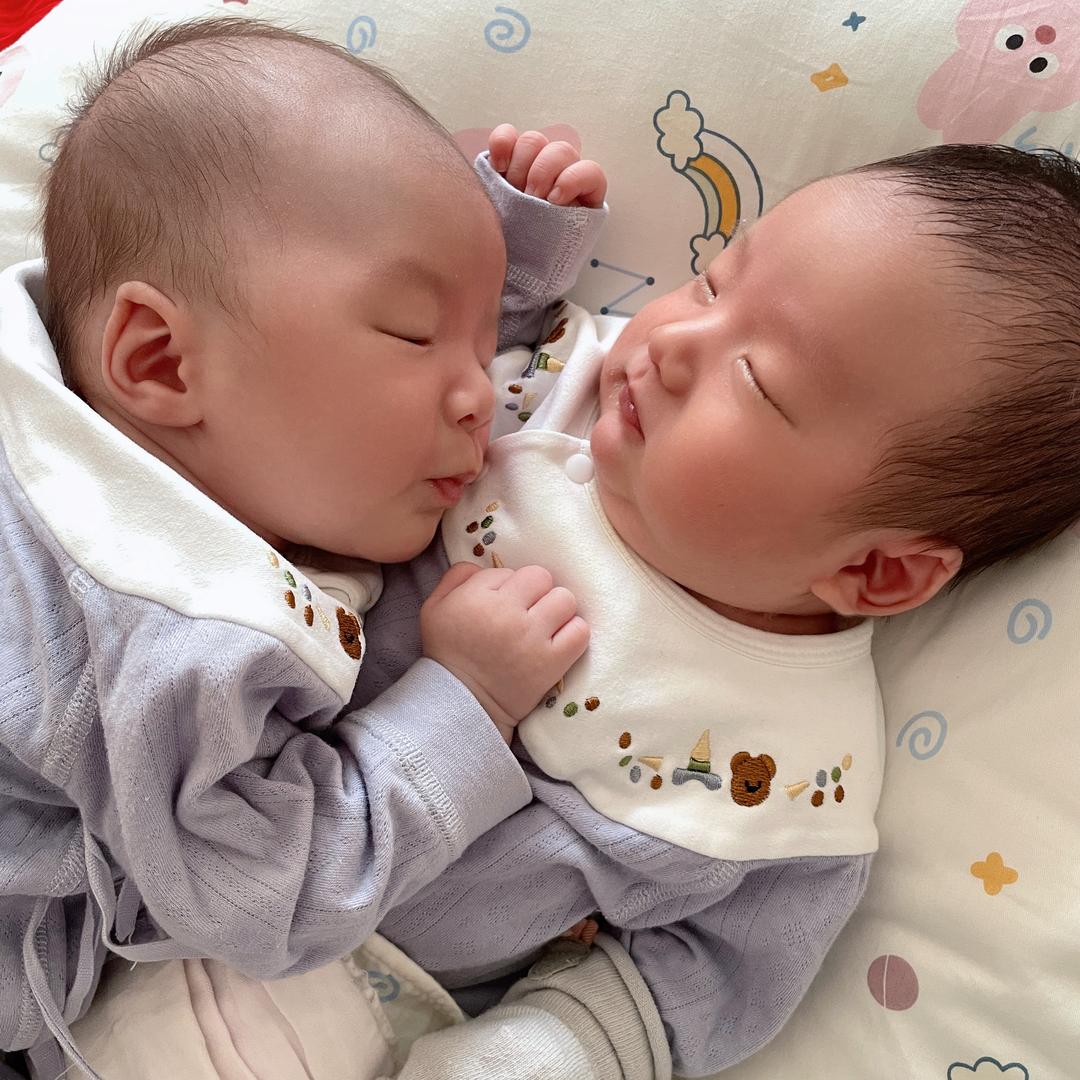 千千&万万