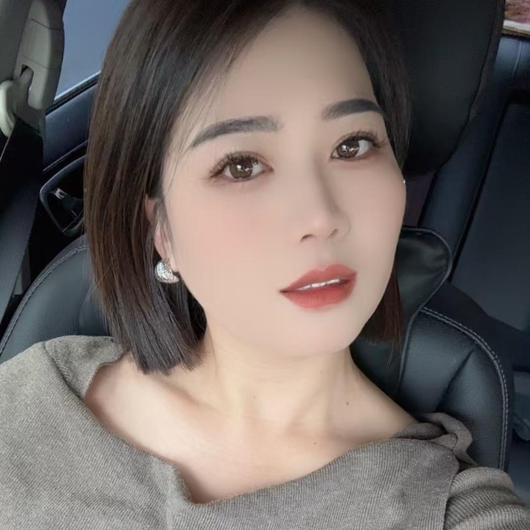 菲菲老板娘（宠粉中）