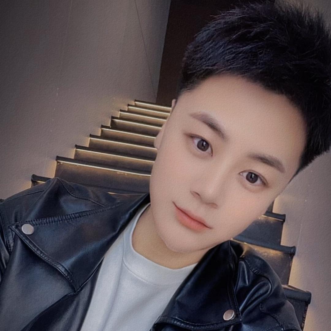 浩楠（会跳舞的美发师）
