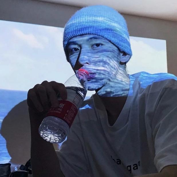 楠一.