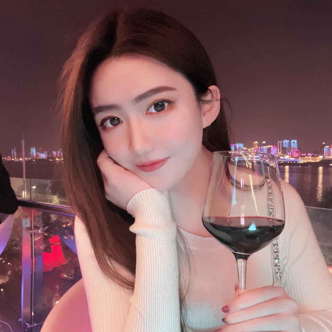 胶仔饿了