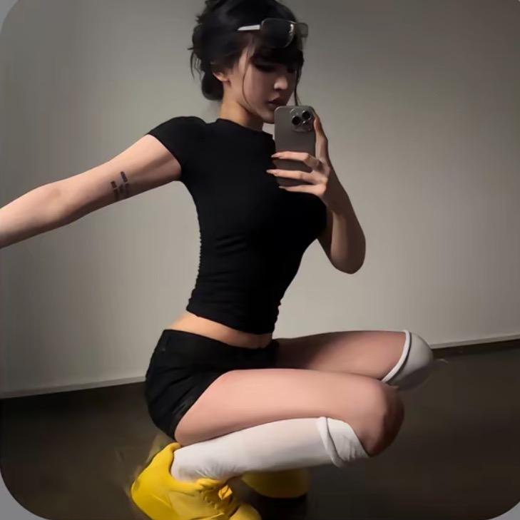 李文菲