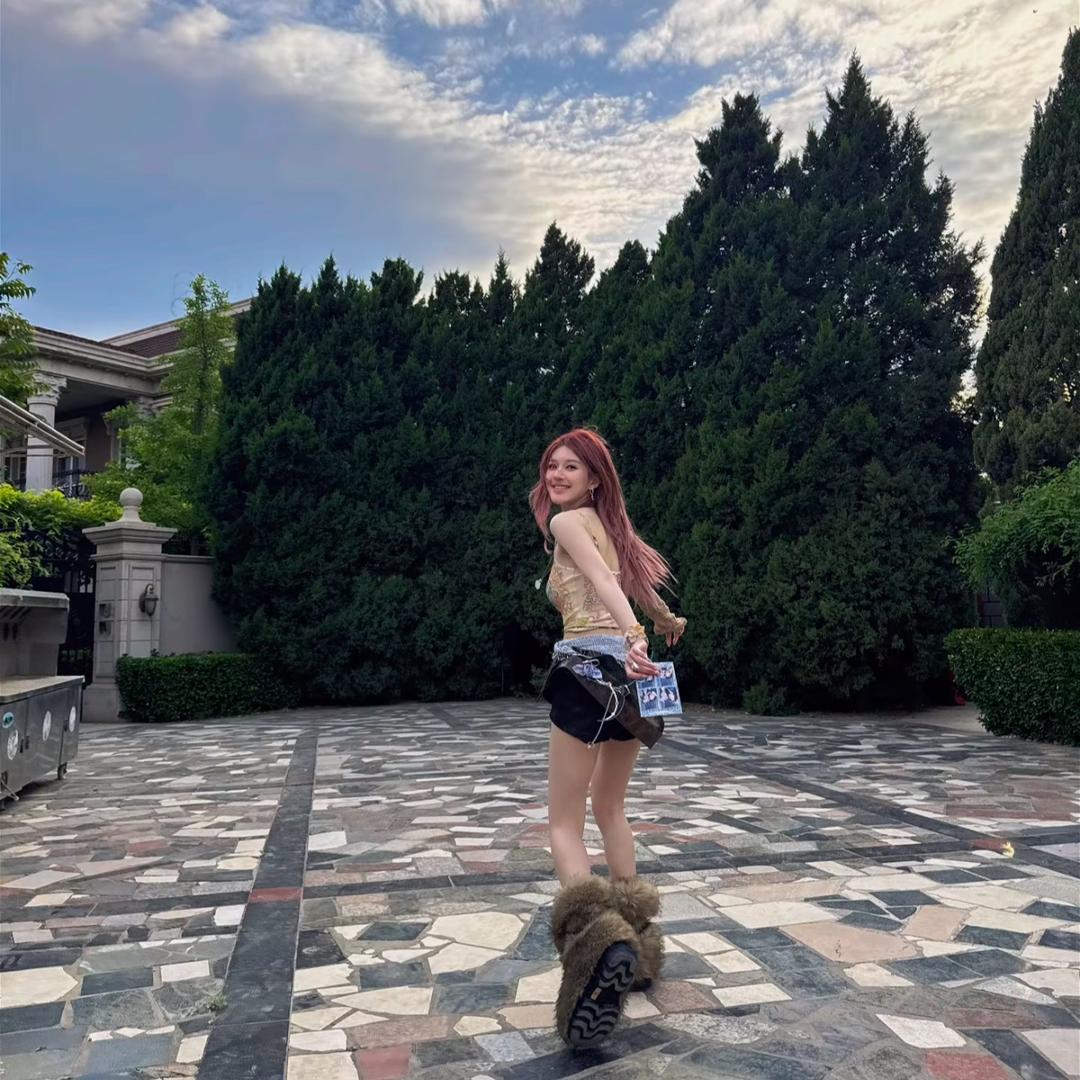 小颜同学_