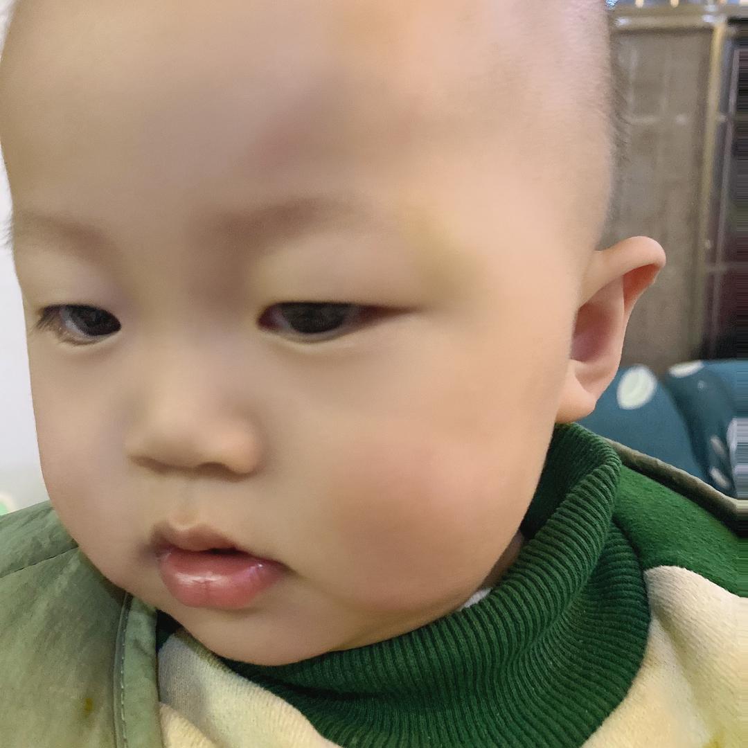 调皮孩童装