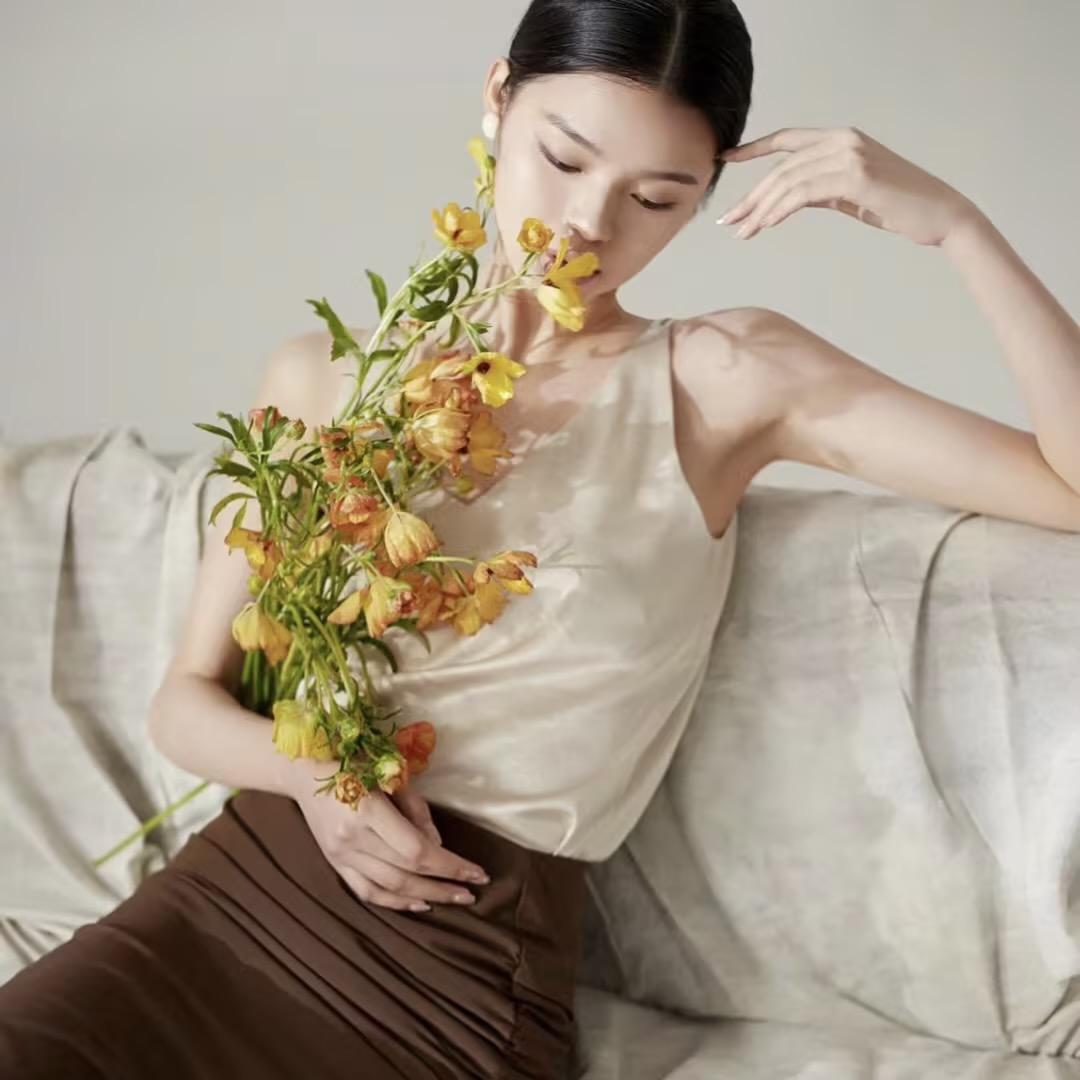 唯衣品牌折扣女装