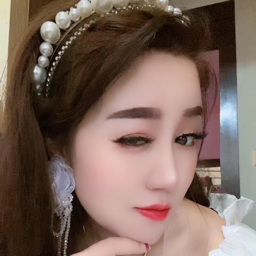 素颜美女，从此走马观花，不谈感情