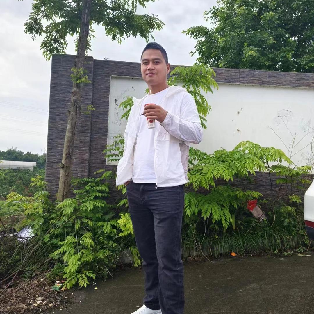 小黑很靠谱（会理软籽石榴代发）