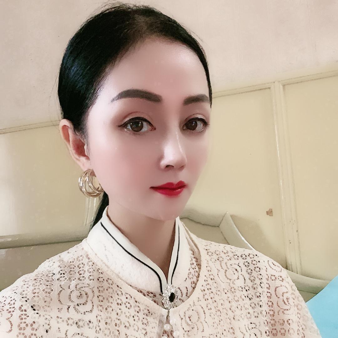平芝秀服饰