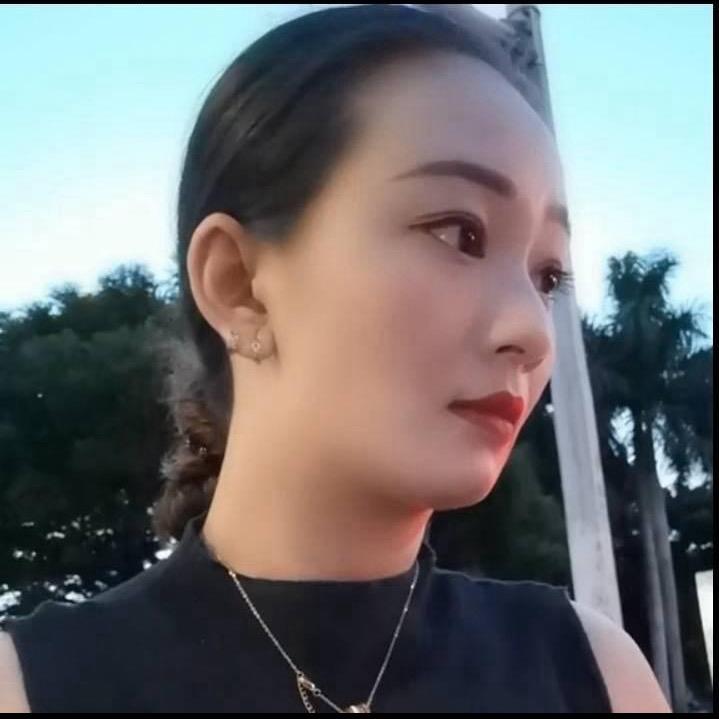米拉黑妹