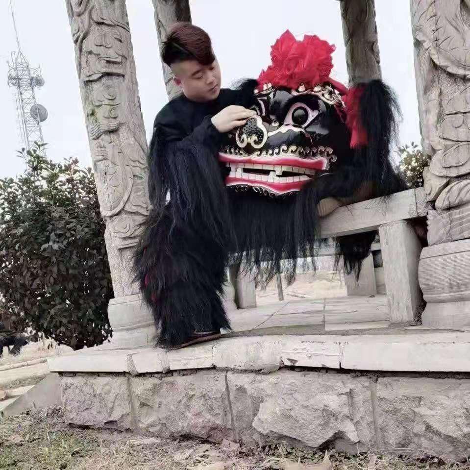 梁山小白狮醉狮(小贵)
