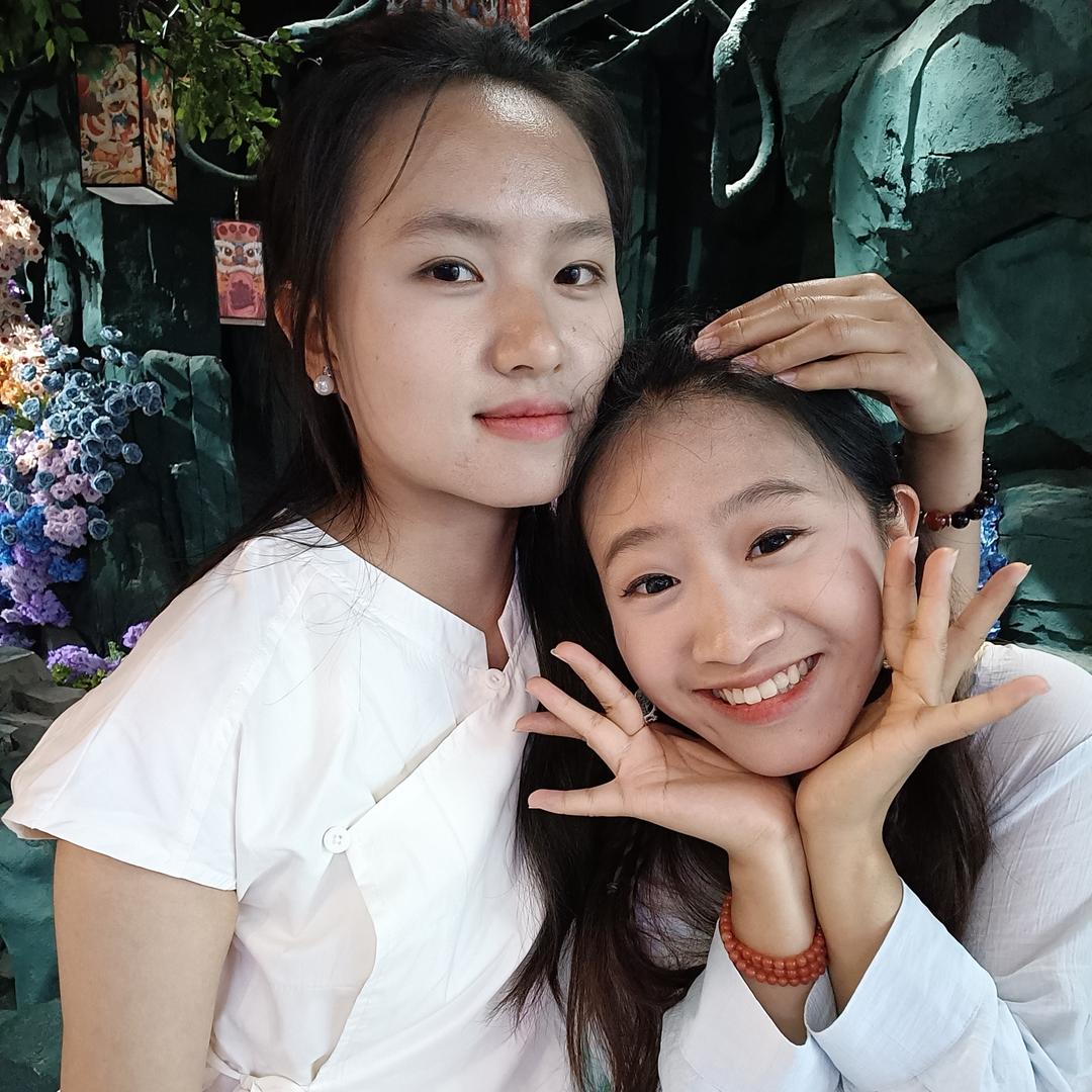 两朵金花勇闯鲜花界