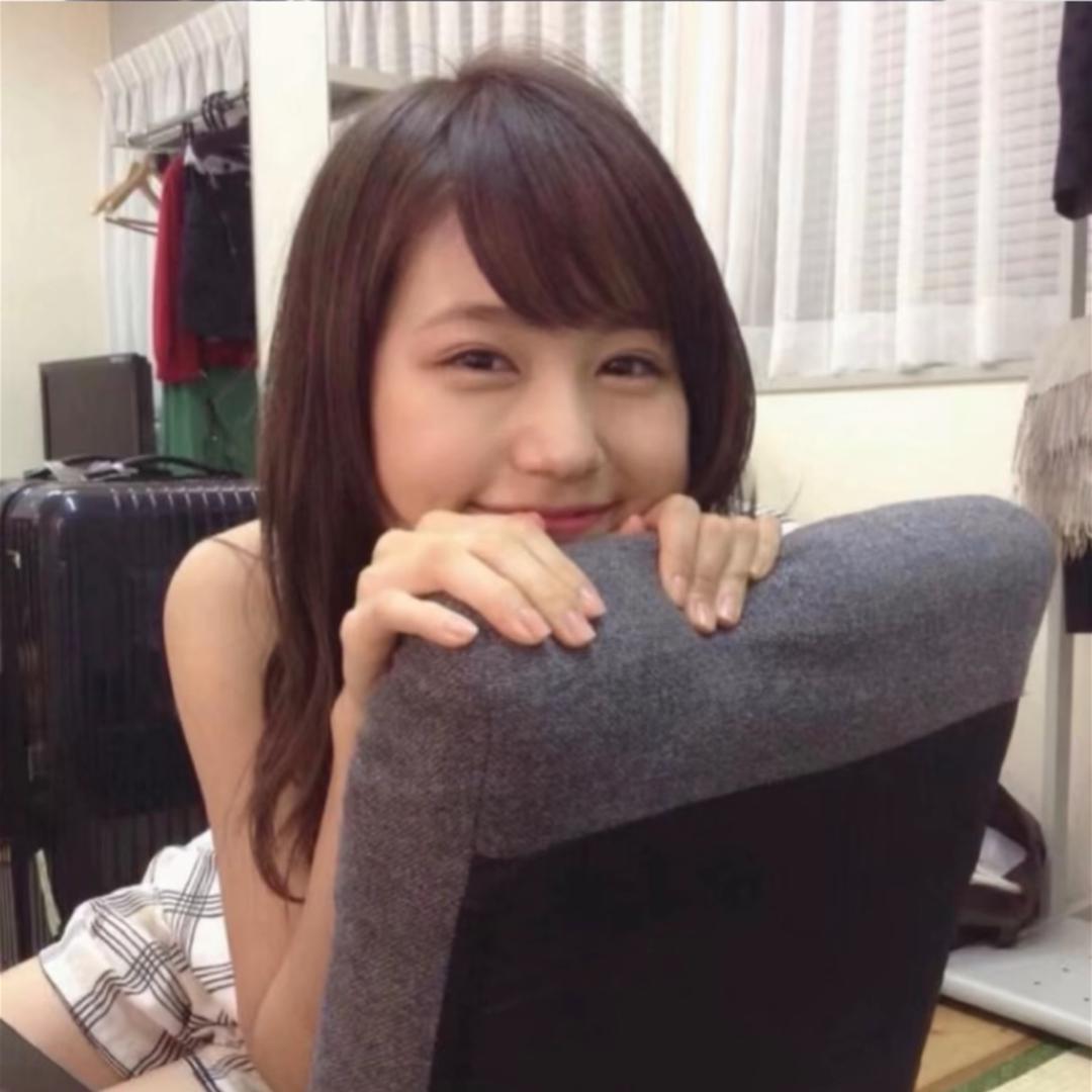 @费费