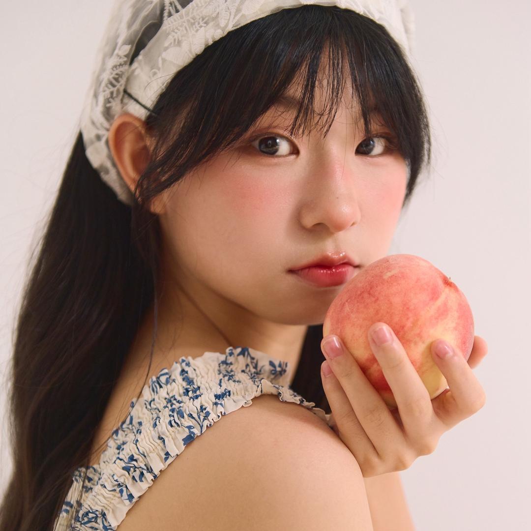 偲偲Laura