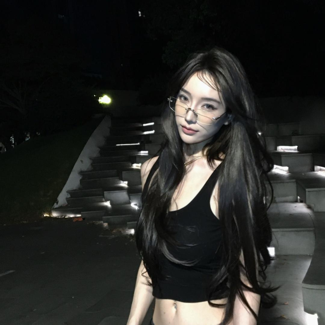 瑜六亿
