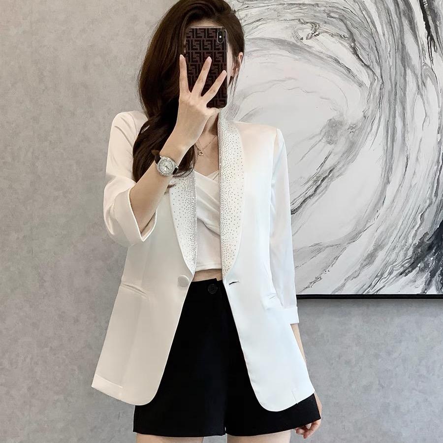 例卡女装