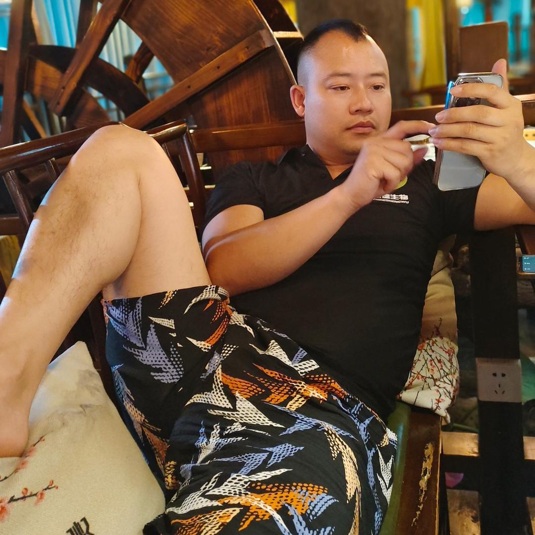 周苞谷